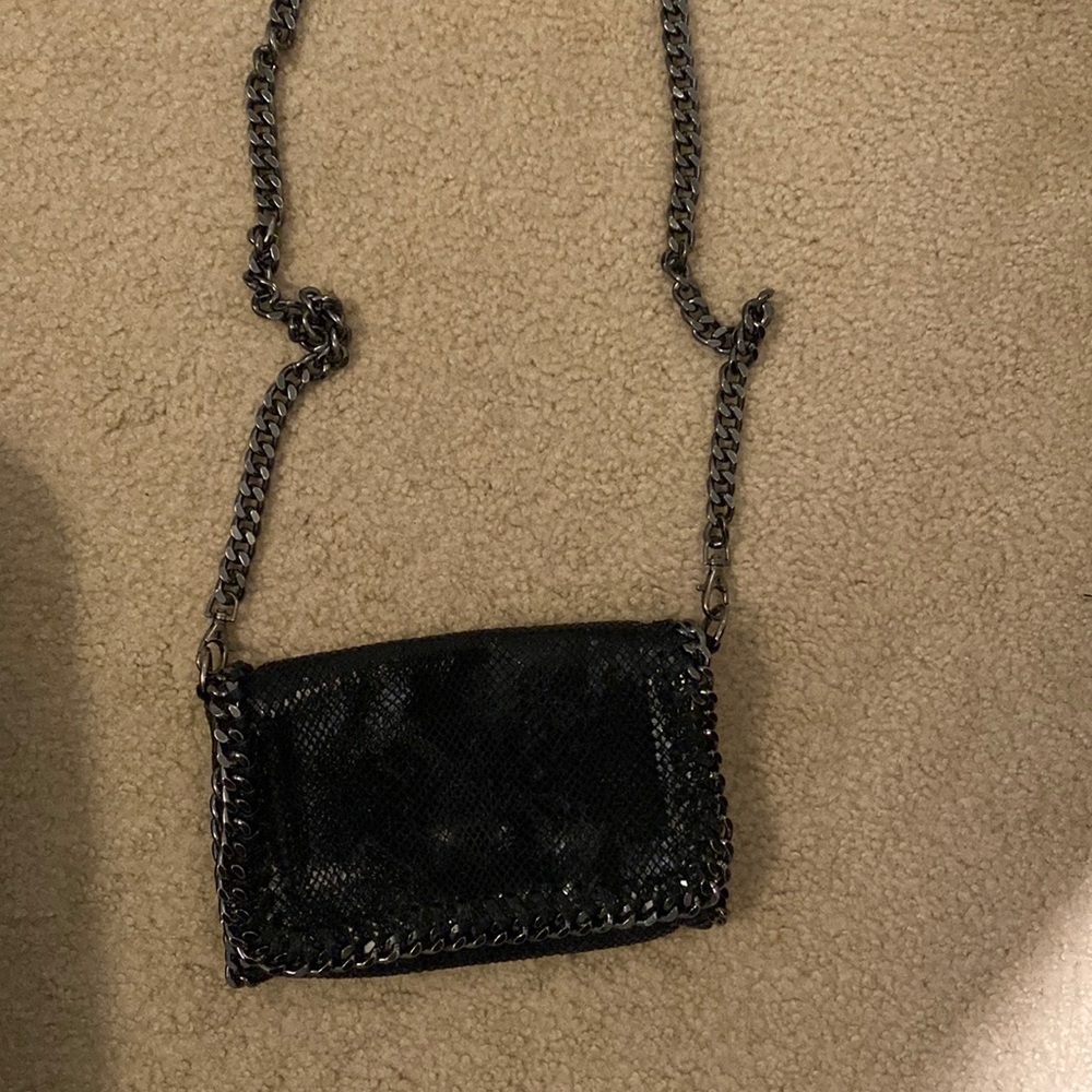 Black shiny crossbody bag